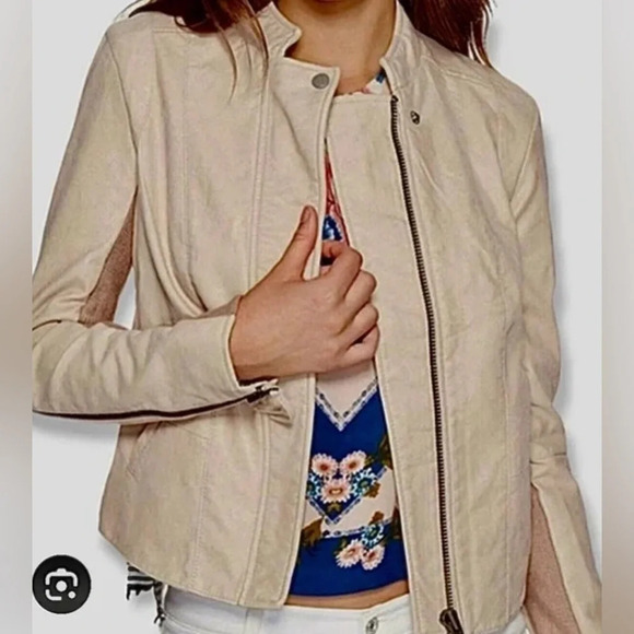 Free People Cool & Clean Vegan Leather Moto Jacket Cream Size 6 Wool Blend - Picture 3 of 11
